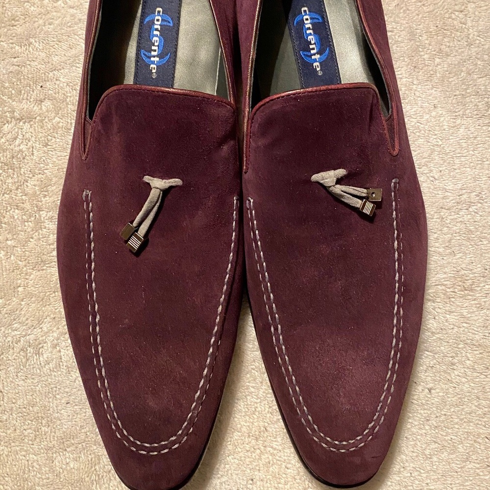 Corrected men’s suede loafer worn once